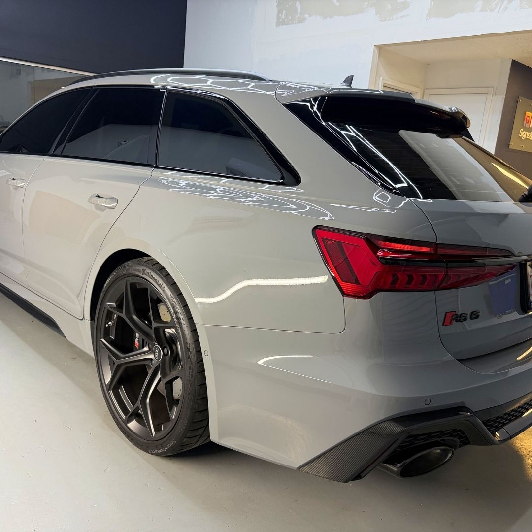 Paint protection film service